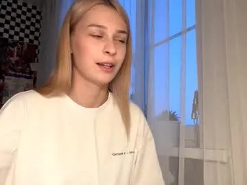 nevanadler — Goal: send lots of kisses Hi, my name is Nika, come in and enjoy this minute together^^ #new #18 #skinny #young #blonde [9 tokens remaining]
