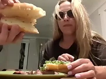 Freechat nipple_queenxoxo on Chaturbate