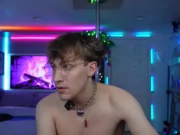 notylerhere — Lovense Domi on - Interactive Toy that vibrates with your Tips #lovense