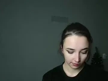 olivia_oliv — GOAL: Dance 1 min [452 tokens remaining] My room is comfortable! #teen #nonude #feet #cute #hair