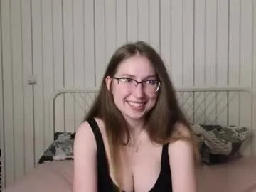 oliviavele on Chaturbate