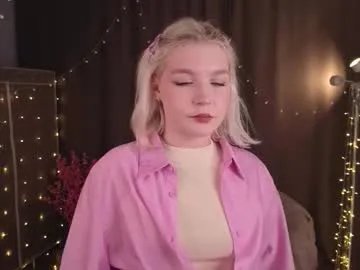 oopsiebegentle — Hello^^ my name is Annie im new here^^ be gentle to me Goal: soft lips lick #Shy #new #teen #natural #18 [15 tokens remaining]