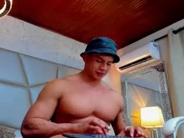 oskar_ford21 on Chaturbate