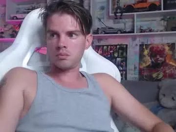 oxmikexo on Chaturbate