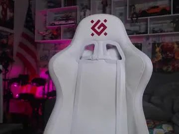 oxmikexo on Chaturbate