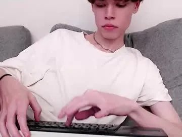 pawclaw on Chaturbate