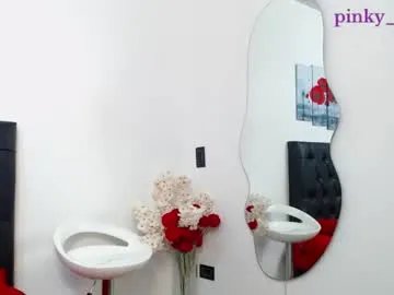 pinky_f00x on Chaturbate
