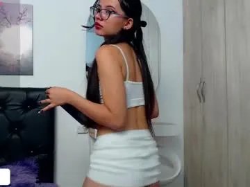 pinky_f00x on Chaturbate