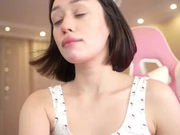 queenelia on Chaturbate