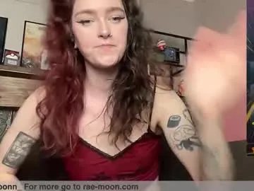 rae_moon on Chaturbate
