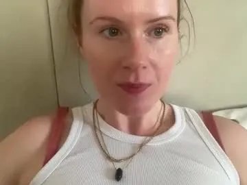 red_head_rosie_69 on Chaturbate