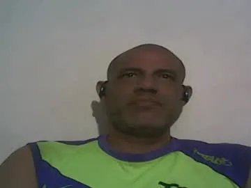 retlam37 on Chaturbate