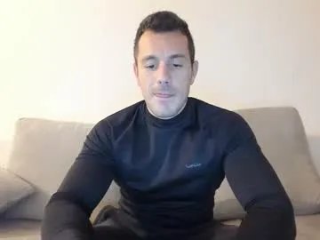 roberto4ever on Chaturbate
