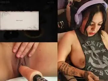 roknblaze on Chaturbate