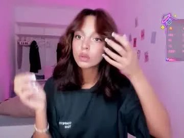 roshelle_xxx on Chaturbate