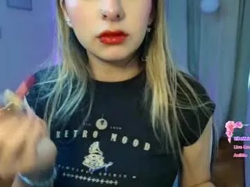 rousee_v on Chaturbate