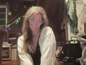 rubywavesback on Chaturbate