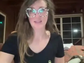 rubywavesback on Chaturbate