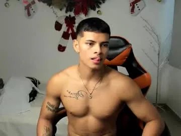 ryan_myerz — cum in public [800 tokens remaining] #latino #muscle #cum #feet #lovense