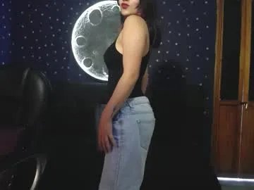 saphire_20 — GOAL: Show tits+rub nipples+teasing [39 tokens remaining] Welcome to my room! #feet #brunette #redhead #lovense #new