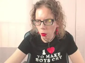 saradesirexo on Chaturbate