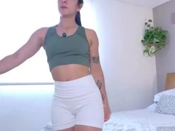 sarah_rayy — Welcome ;) - Multi Goal: Let's have a pleasant time together [2895 tokens left] #muscle #natural #lovense #young #latina