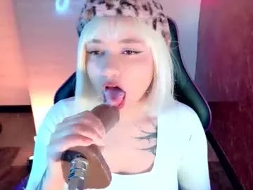 scarlet_gold on Chaturbate