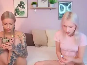 secret_materialz — TOPLESS [200 tokens left] #blonde #Skinny #teen #shy #18