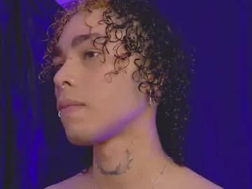 seven7xis on Chaturbate 