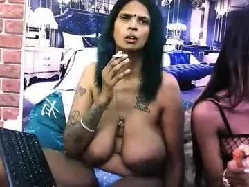 sexyva4u2luv on Chaturbate