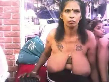 sexyva4u2luv on Chaturbate