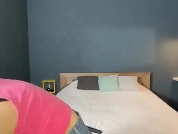 Freechat skyeveil on Chaturbate