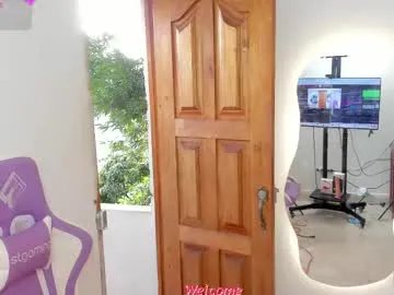 sofia_gold_ on Chaturbate