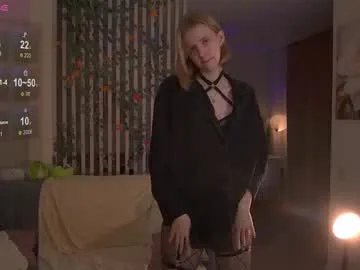 sofiapure18 on Chaturbate