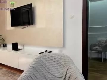 sonyaplush on Chaturbate