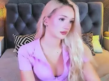 sugarwhisper on Chaturbate