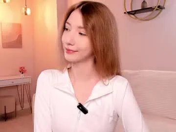 sunnmoonn on Chaturbate
