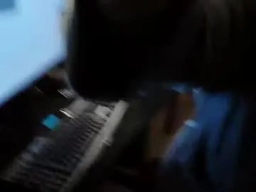 swe9090 on Chaturbate