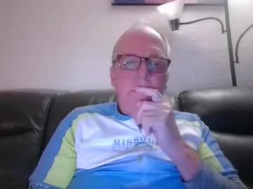 tacrunner66_ on Chaturbate
