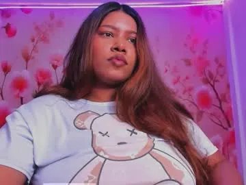 thais_waldrof on Chaturbate