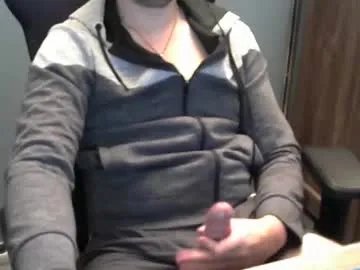 Freechat tomin3m on Chaturbate