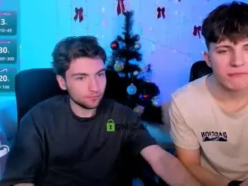 travis_wolf_ on Chaturbate