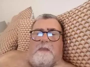 Freechat twohats2810 on Chaturbate