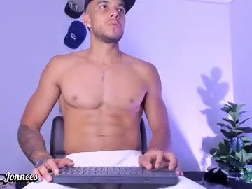 tyler_jonnes on Chaturbate