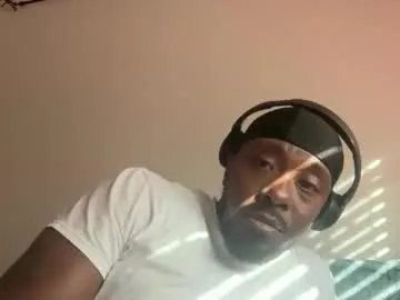 urbandick5 — calling all subs n freaks, cum thru if ur horny n wanna bust #verbal #humiliation #cuck #master [300 tokens remaining]