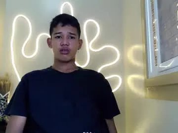 urdreamboy_clarin on Chaturbate