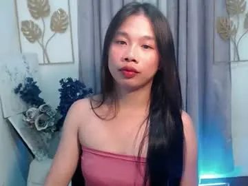 urseductive_llanaxx on Chaturbate