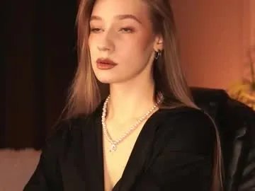 vanessa__lui — Sexy dance ^^ #british #lovense #blonde #mistress #nonude [10 tokens remaining]