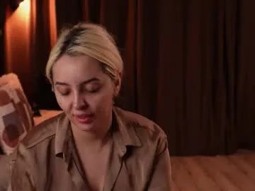 victoriamorrone on Chaturbate