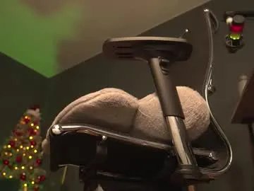 xcummingxsoonx — [5000 Left] * Fav patterns 205/125/75/45 PVT is Open, LOVENSE is ON #feet #bigass #milf #mistress